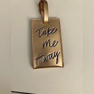 New luggage tag in rose gold